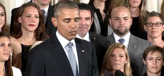 Obama američkim nogometašicama: Pokazale ste da igrati kao cura znači igrati opako