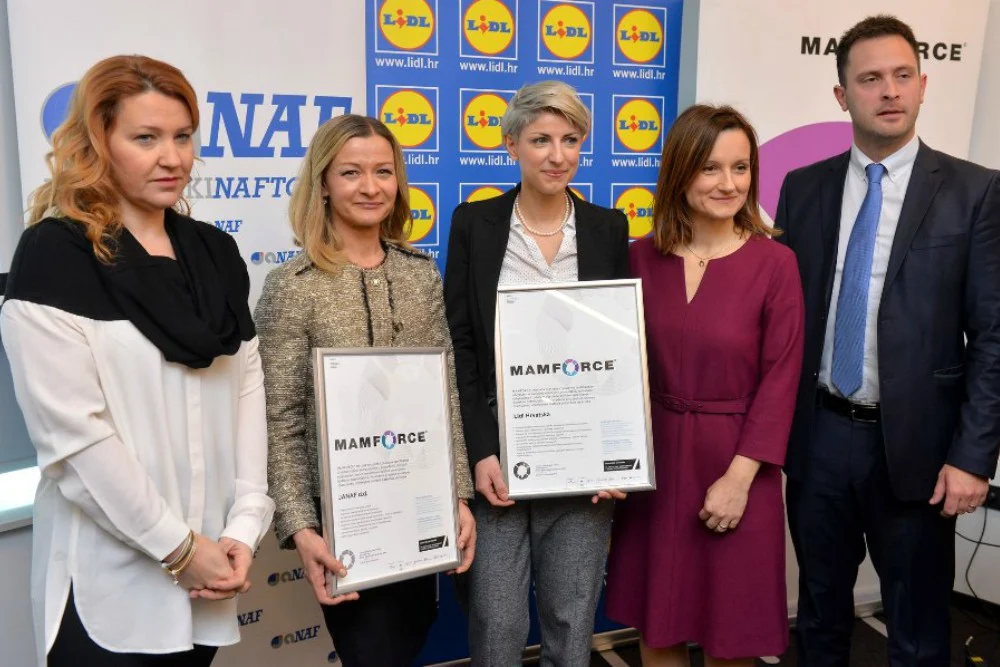 Žene neplaćeno rade dva puta više od muškaraca