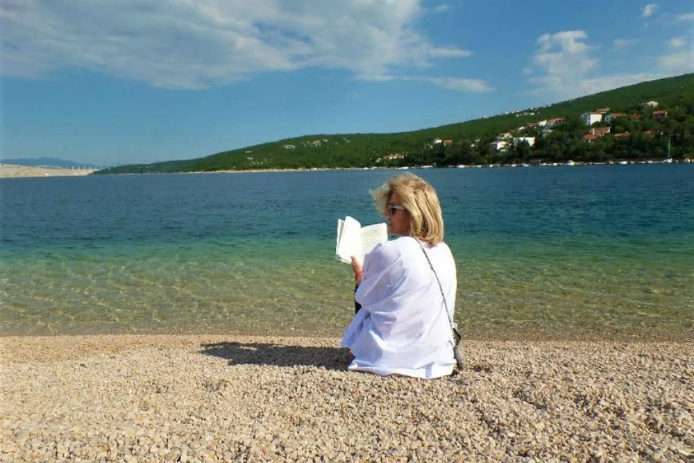 10 ljetnih književnih naslova za opuštanje i rad na sebi