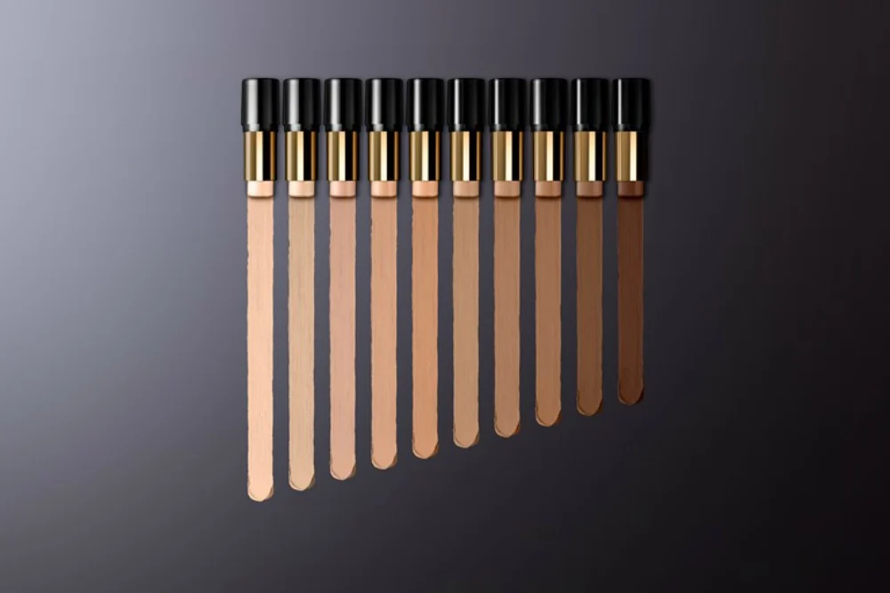 Teint Idole Ultra Wear Stick naglašava ljepotu svake žene