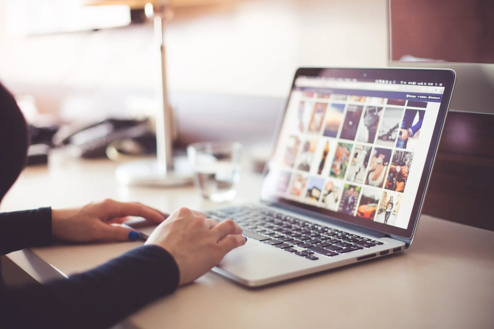 Izrada web stranice neophodna je za biznis – izraditi je samostalno ili unajmiti dizajnera?