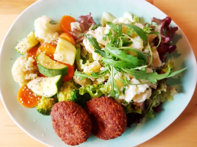 Zdravi ručak na poslu by Simple green: pohani celer, povrće iz woka, varivo od boba i druge delicije po super cijenama