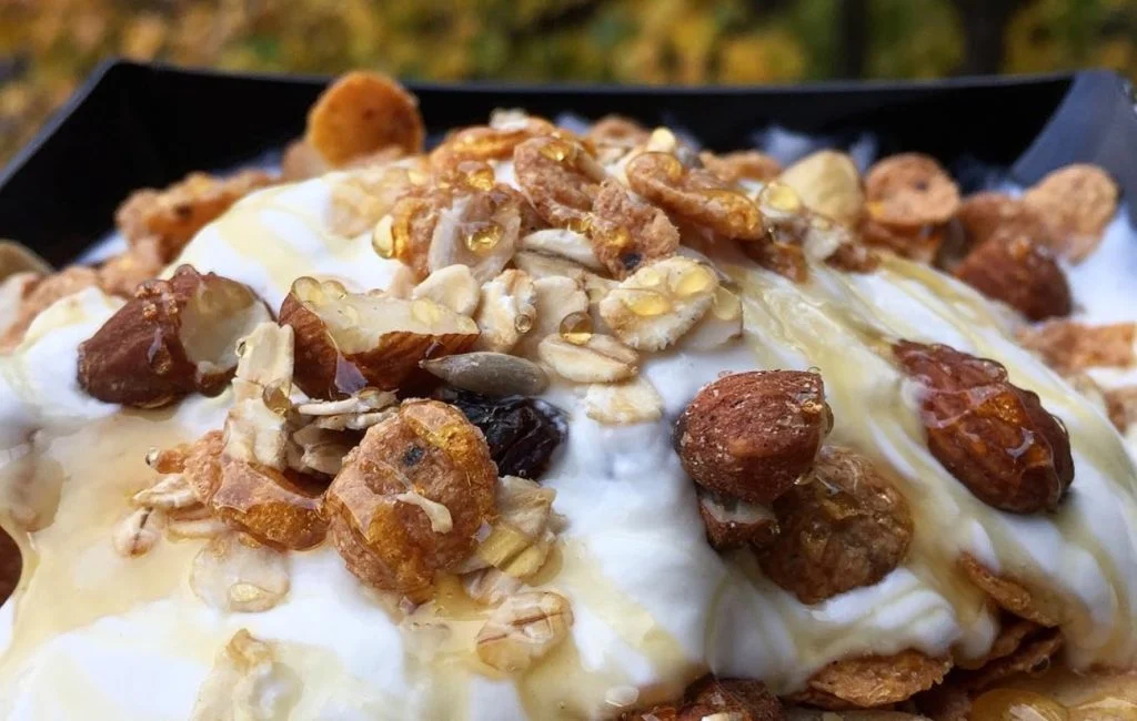 Domaća granola zdrav je i ukusan doručak, a recept bi trebale znati sve mame