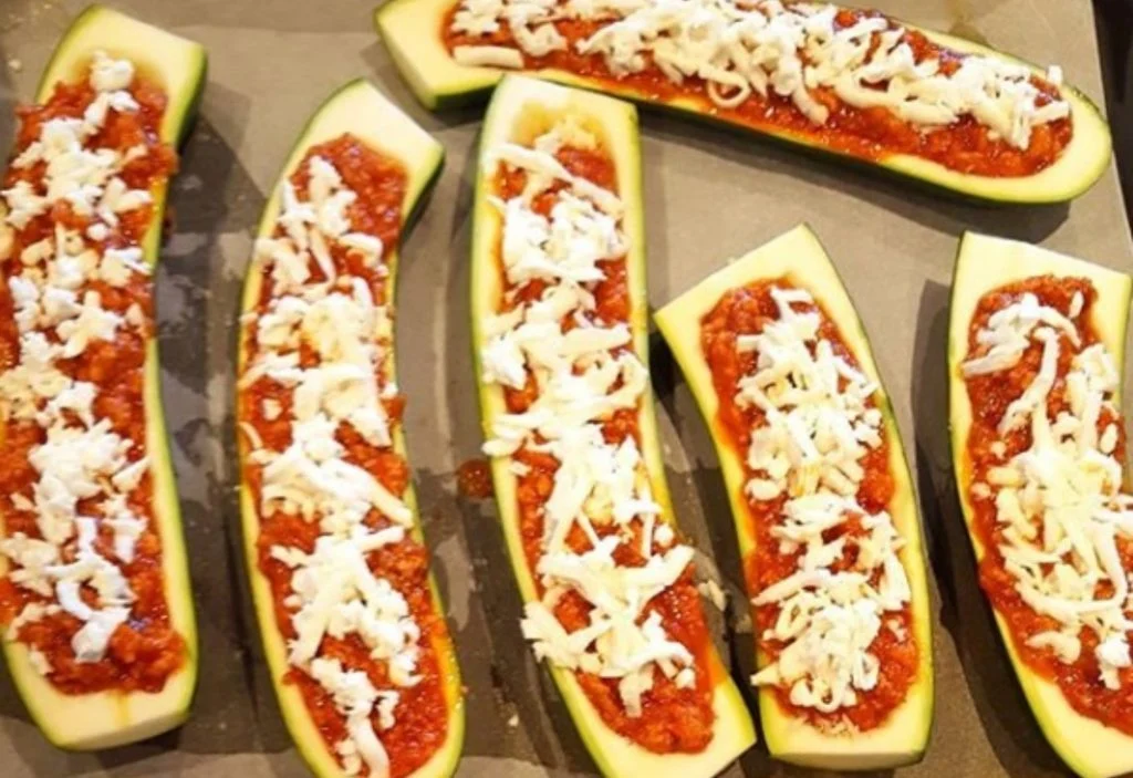 Jedan tata kuhar nam je otkrio recept za čamčiće, odnosno tikvice punjene mljevenim mesom!
