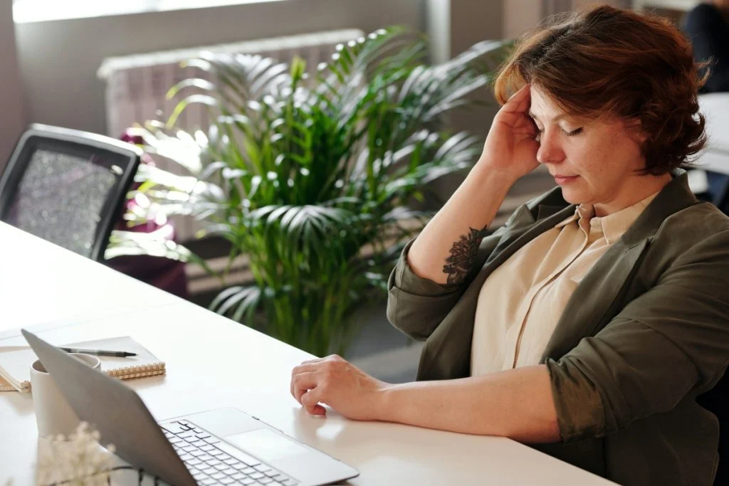 Simptomi koje uzrokuje menopauza i kako se nositi s njima