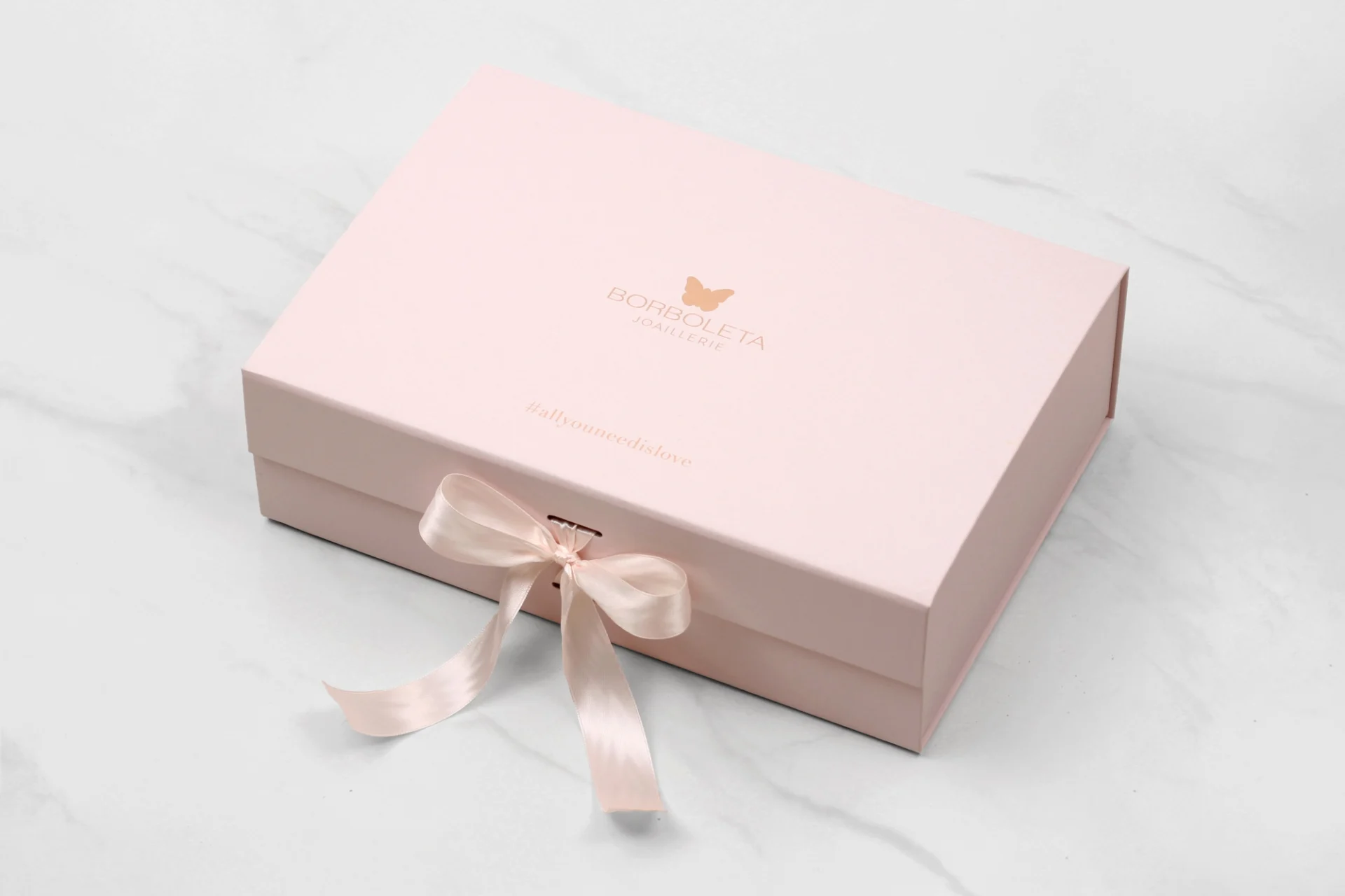 Tražite savršen poklon? Borboleta Gift Box je rješenje!