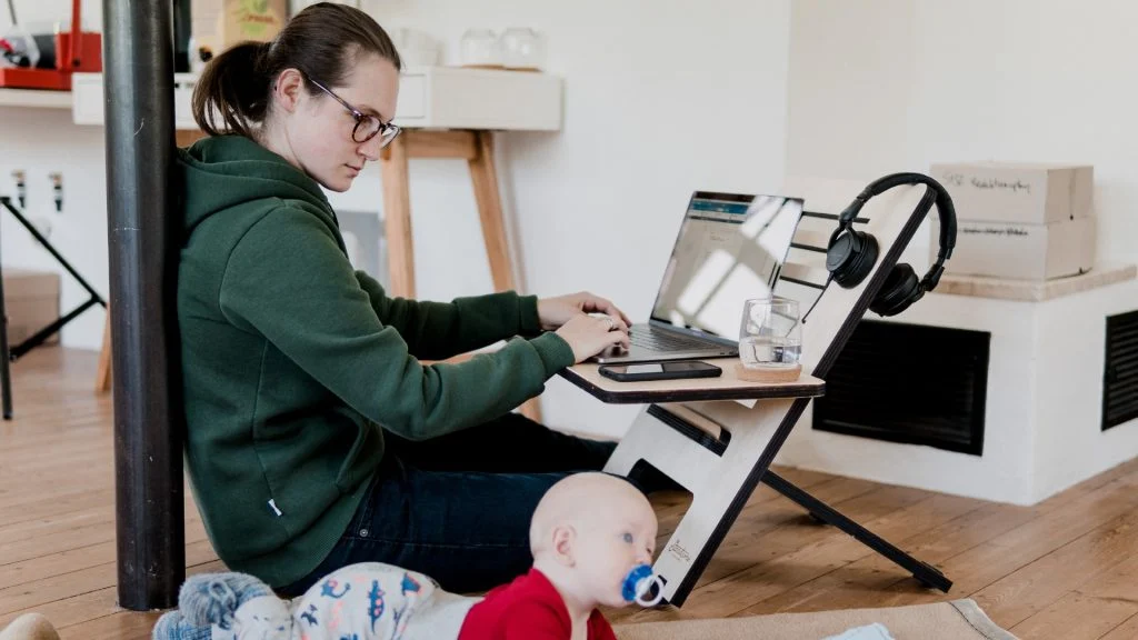 Savjeti najuspješnijih zaposlenih mama o balansiranju karijere i majčinstva za vrijeme pandemije