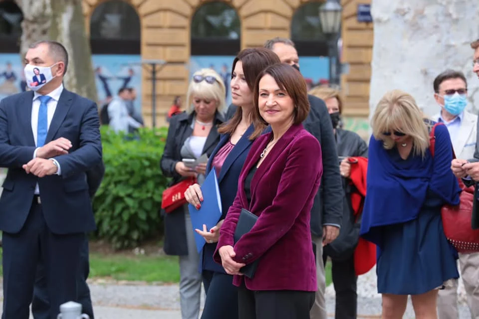 Nema više komentiranja izgleda političarki?