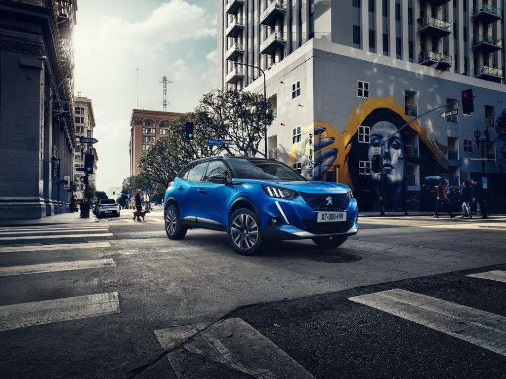 Jedna gošća ljetnog partyja u Varaždinu imat će priliku voziti električni Peugeot e-2008!