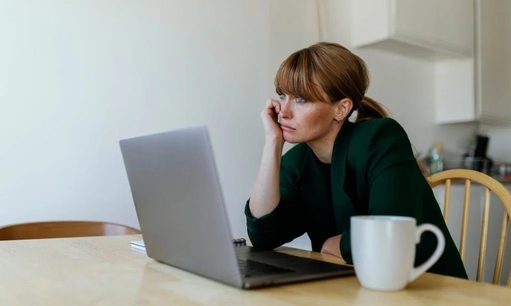 Jeste li čuli za bore-out? Kronična dosada na poslu može imati štetne posljedice!