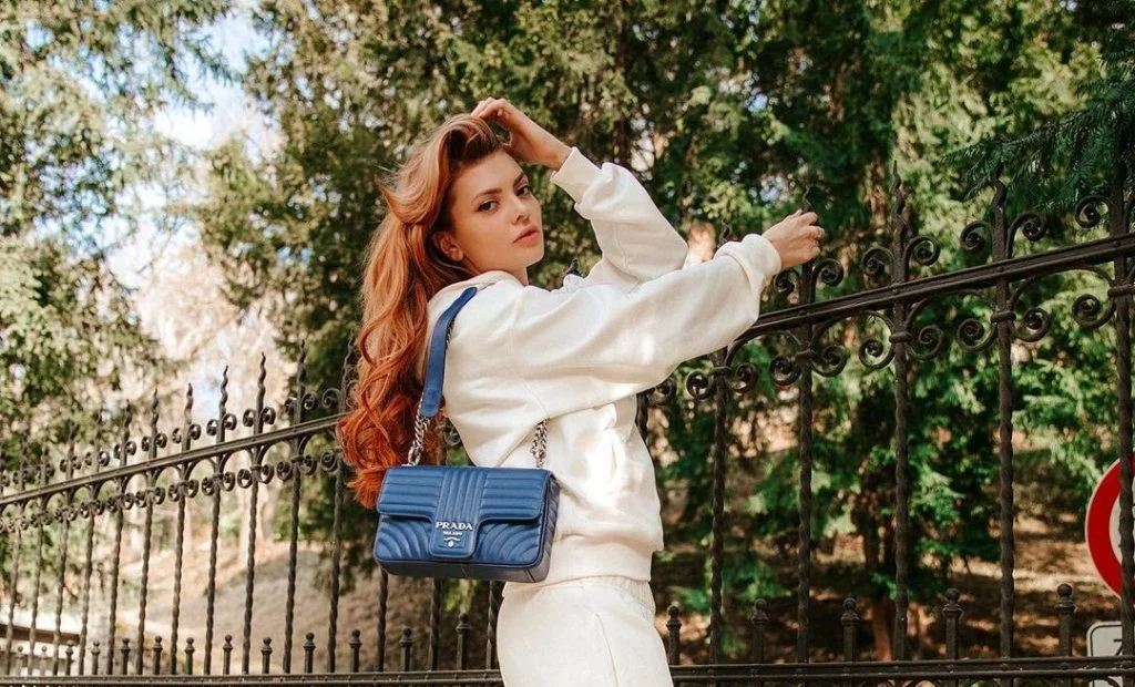 Ella Dvornik objavom nasmijala fanove, ali pravi spektakl je uslijedio kad joj se javio ‘Uhljeb’