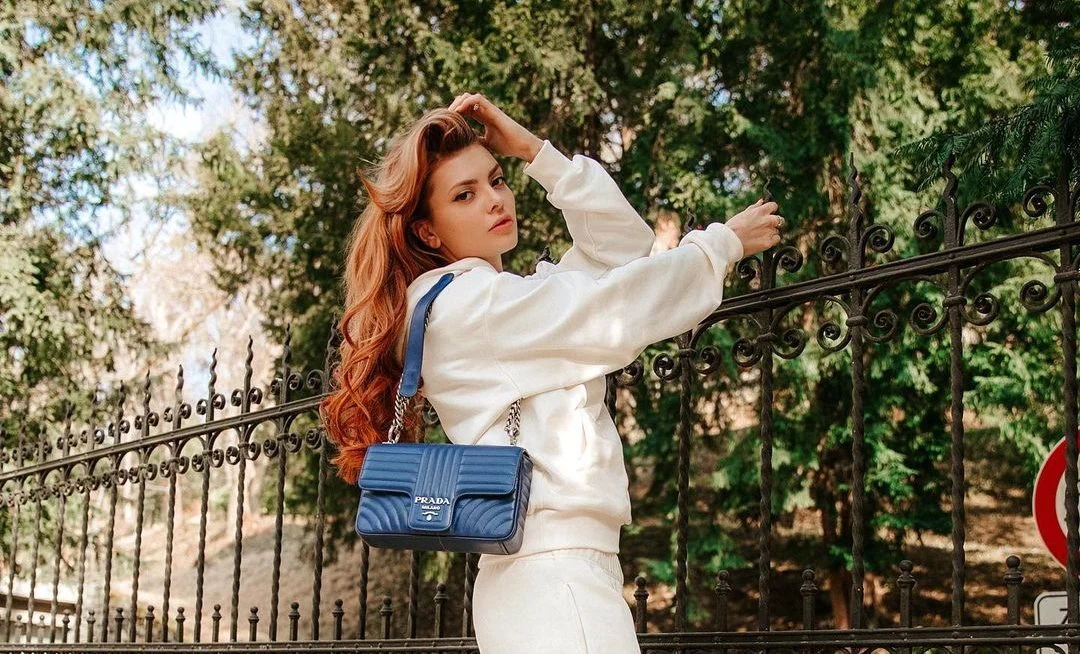 Ella Dvornik objavom nasmijala fanove, ali pravi spektakl je uslijedio kad joj se javio ‘Uhljeb’