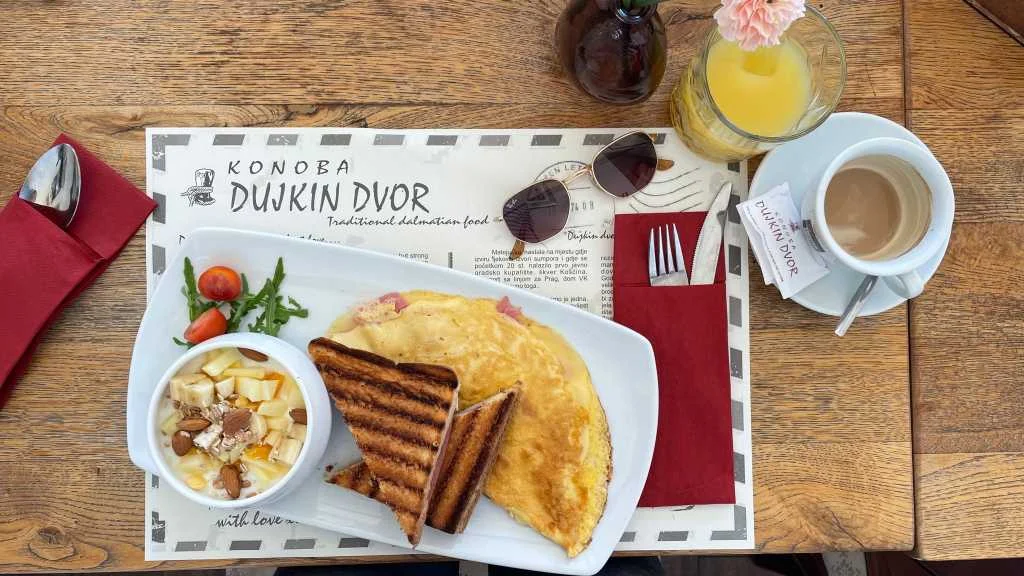 Nakon ovog doručka spremne ste za cjelodnevni đir po Splitu
