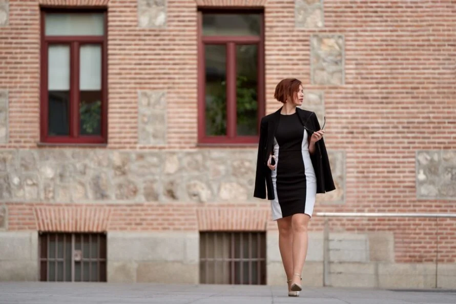 Power dressing – podignite svoju poslovnu garderobu ženskim haljinama