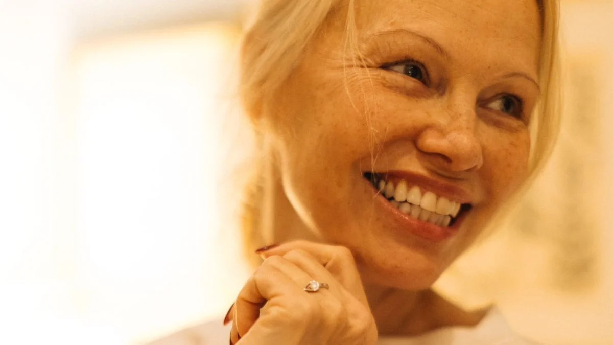 Pamela Anderson prkosi standardima. Ženina ljepota i dalje najveća vrijednost?