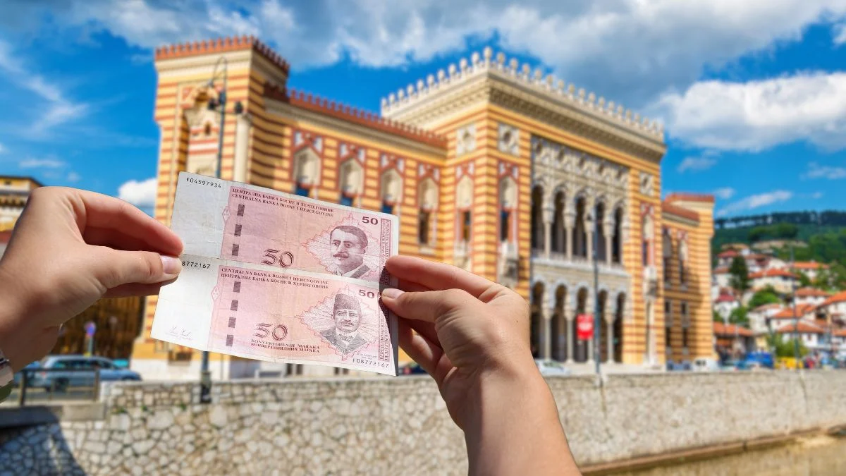 ‘Minimalna plata 1000 KM? Mladi zato jedva čekaju otići iz BiH’
