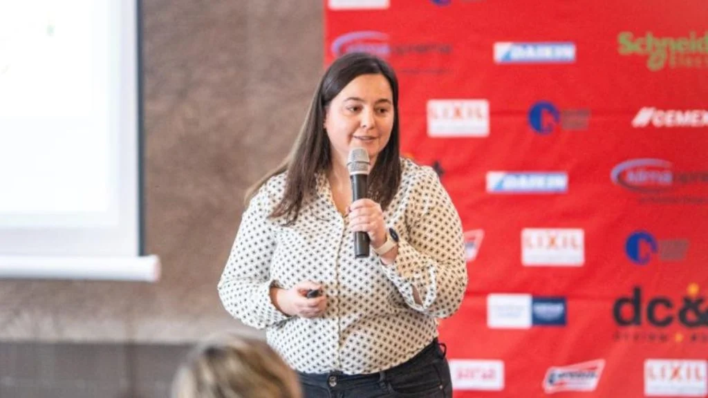 ‘Jedina žena na sastanku’ objasnila kako prilagoditi stil komunikacije da nas muški kolege shvate ozbiljno