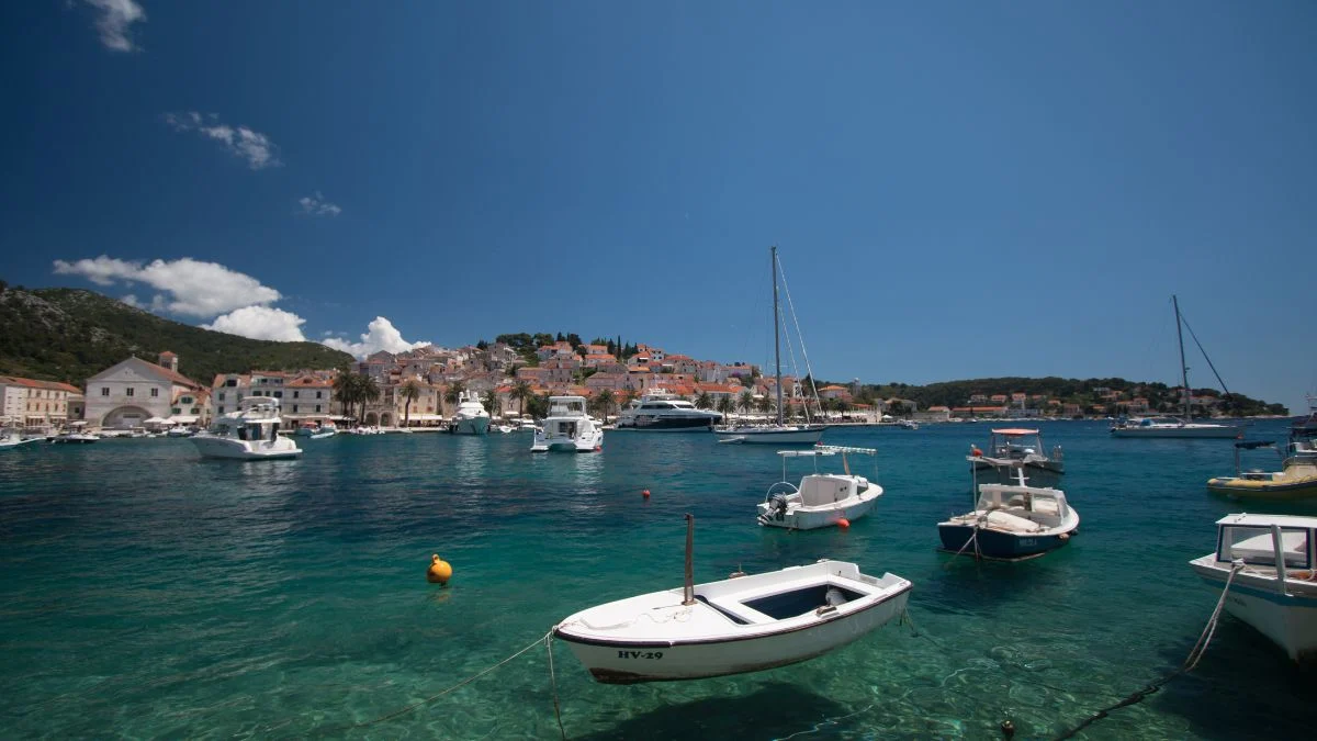 Vrućina se nastavlja, ali evo gdje su mogući pljuskovi s grmljavinom