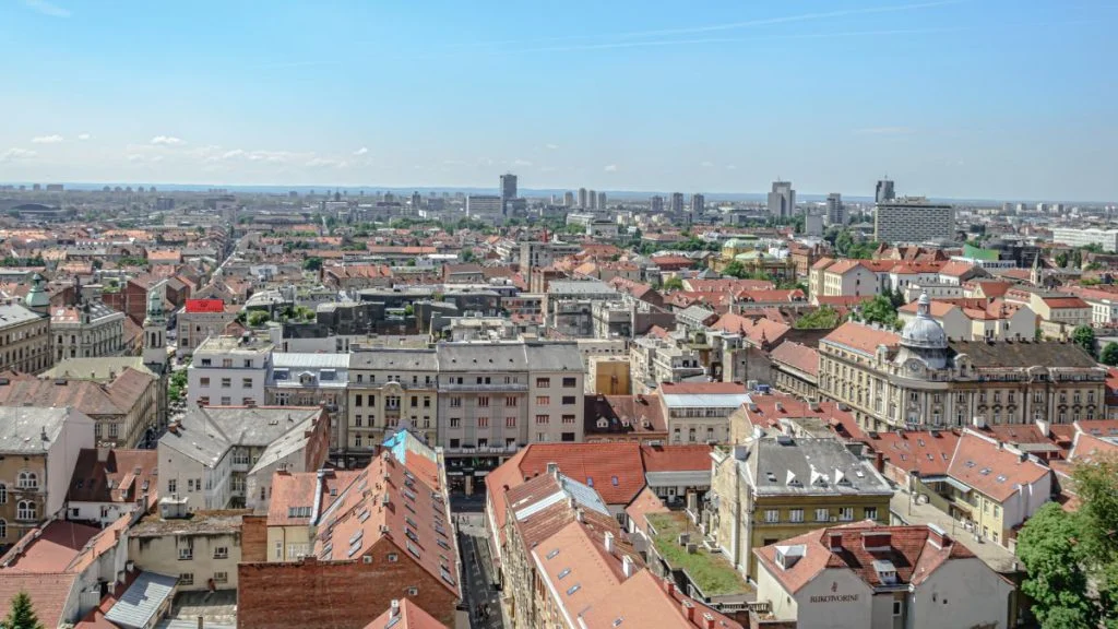 Prije uvođenja poreza na nekretnine treba riješiti veliki problem