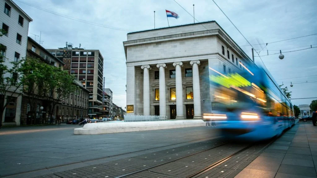 U Hrvatskoj ni milijunaši više ne oročavaju novac. Građani odustali od štednje pa pumpaju sumanute profite banaka