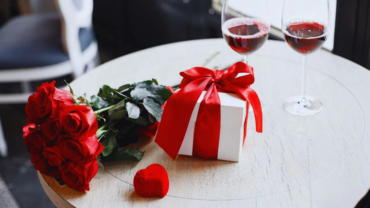 Pokloni za Valentinovo: 5 ideja koje će oduševiti i nju i njega!