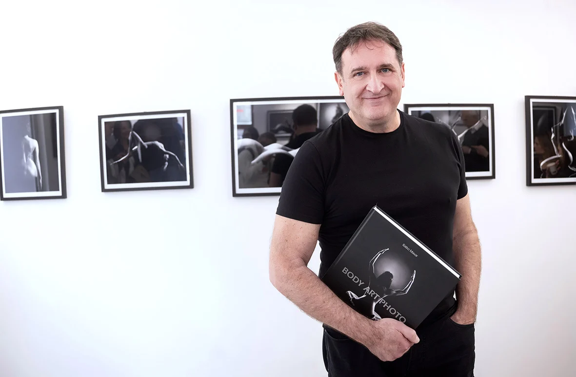Umjetnik Ratko Mavar o tome kako i zašto fotoaparatom kleše senzualne figure “običnih” žena