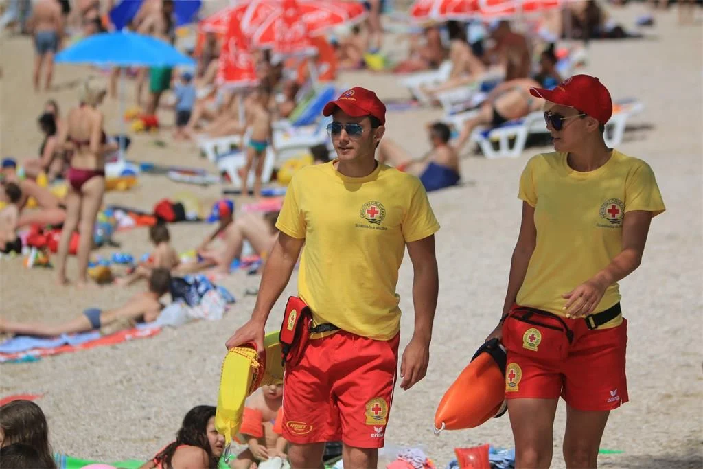 Nedostaje nam 200 spasioca na plažama i bazenima. Nije stvar samo u tome da mladi nisu zainteresirani