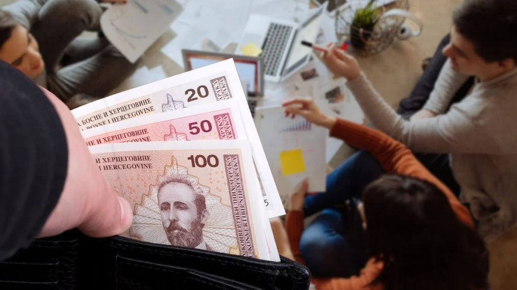 U periodu januar-maj 2025. naplaćeno više od 3,7 milijardi KM javnih prihoda