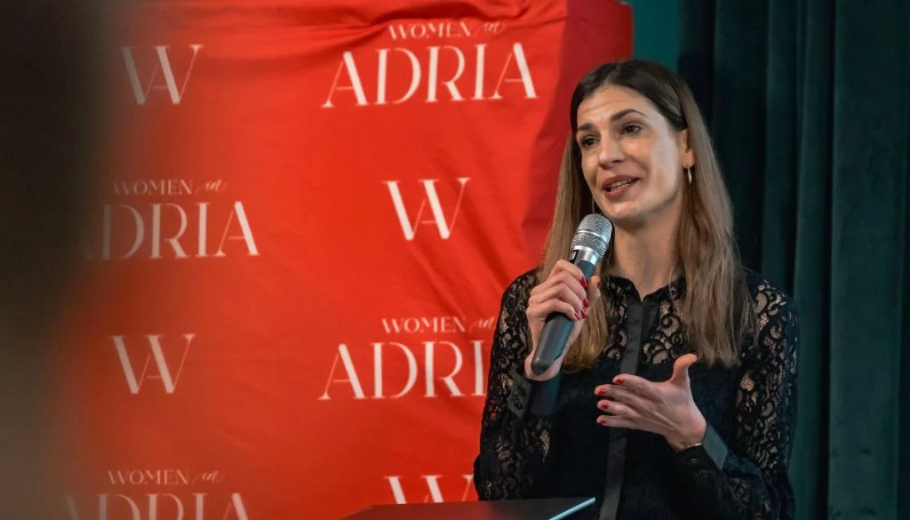 antonija serdarušić, žene u građevini